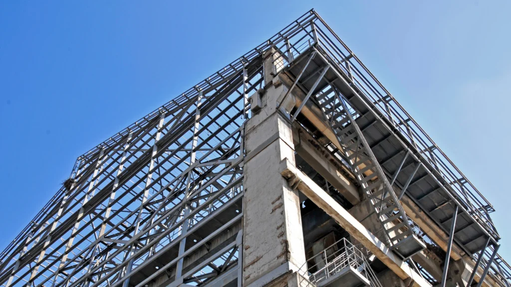 Structure étage charpente métallique.