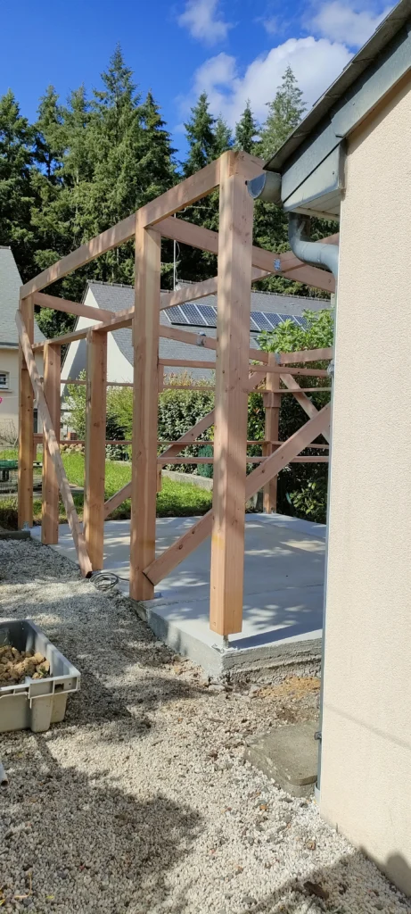 Construction abri de jardin bois